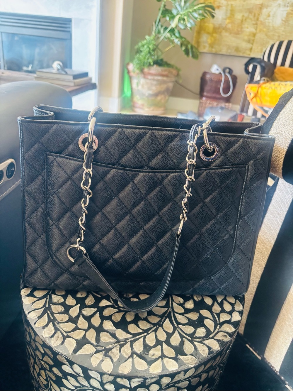 Grand shopper tote Black with Silver Tone Hardware - Picture 2 of 12